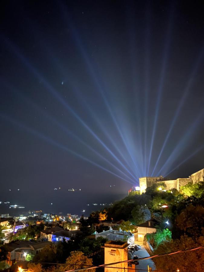 Hotel With Castle View Gjirokastër Exterior foto