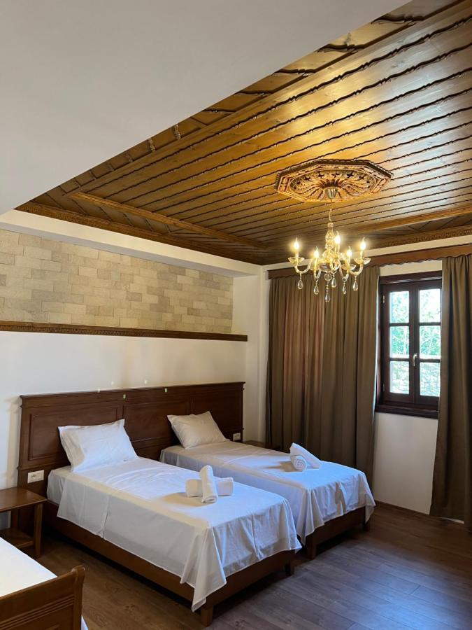 Hotel With Castle View Gjirokastër Exterior foto